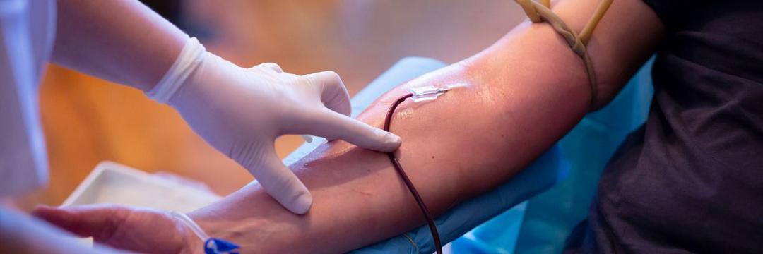 OMS emite alerta sobre doações de sangue por pessoas infectadas pela varíola dos macacos
